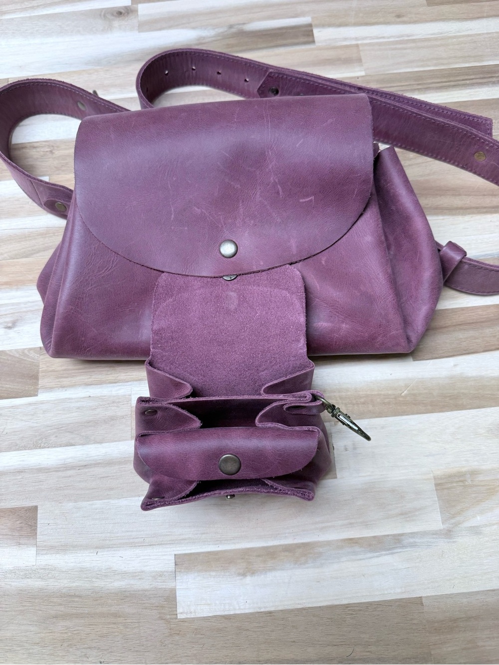 Women’s Leather Crossbody Bag in Plum - Picture 4 of 14